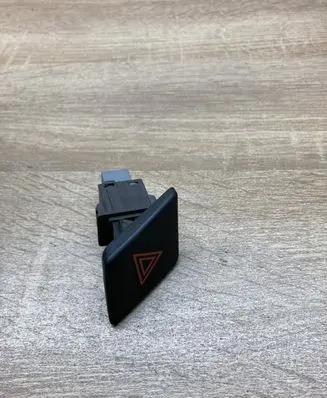 Toyota Yaris Hazard light switch 843320D020