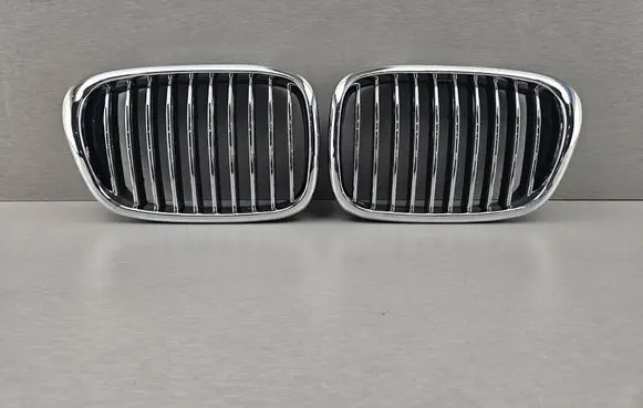 BMW 5 E39 Front bumper upper radiator grill 2497261 2497262 51132497261