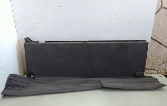 Trunk/boot floor carpet liner
