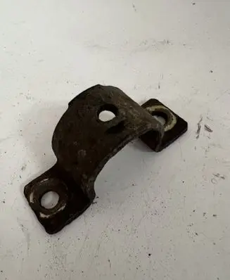 Dodge Caliber Sway bar bush bracket, front 