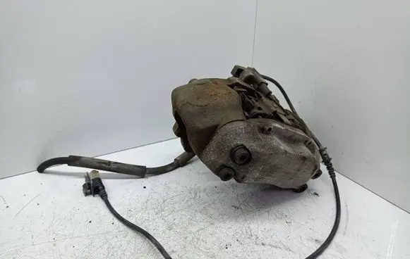 Mercedes-Benz CLS C219 Front brake caliper