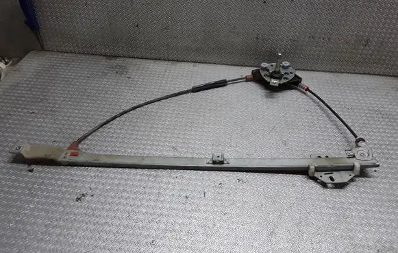 Volkswagen Transporter - Caravelle T4 Front door manual window regulator 701837502