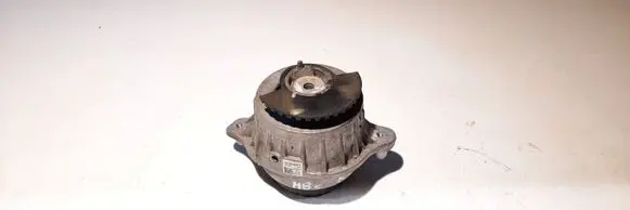 Mercedes-Benz C W205 Engine mount bracket A2052406717