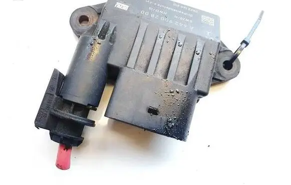 Mercedes-Benz R W251 Glow plug pre-heat relay a6429002800 0522140210