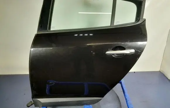 Renault Megane III Rear door 