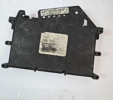 Volkswagen PASSAT B4 Central body control module 1H0907379d 1005410322 8604022950