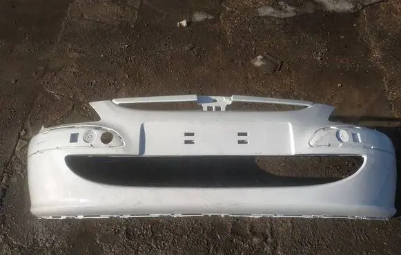 Peugeot 307 Front bumper BALTAS