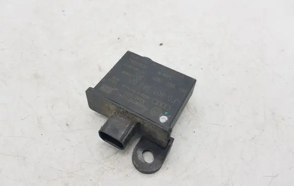 Audi Q7 4L Tire pressure control unit 4F090728303 002BE00001