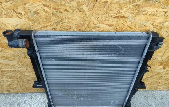 Mitsubishi L200 Coolant radiator