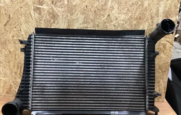 Volkswagen PASSAT B6 Intercooler radiator 3C0145805P