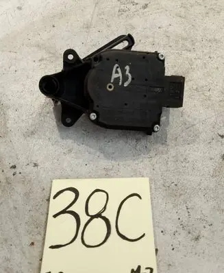 Audi A3 S3 8L Air flap motor/actuator 1J0907511