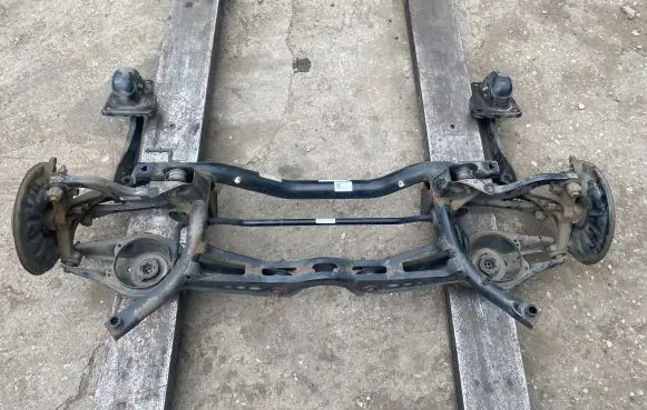 Volkswagen Golf Sportsvan Rear axle beam 5Q0505315G 5Q0500042KT