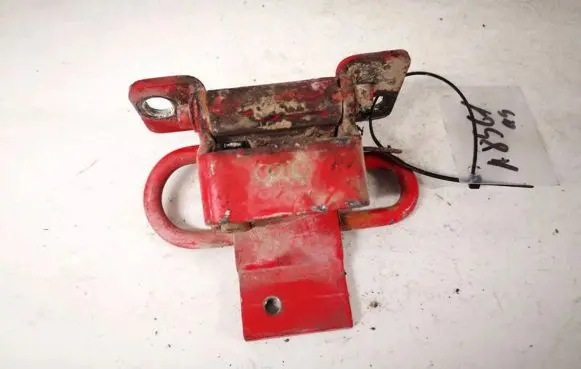 Audi A4 S4 B5 8D Rear door lower hinge 4a0833411a