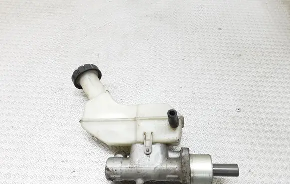 Nissan Micra Master brake cylinder 8200304083
