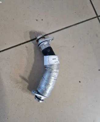 BMW 2 F46 Turbo turbocharger oiling pipe/hose 8629963