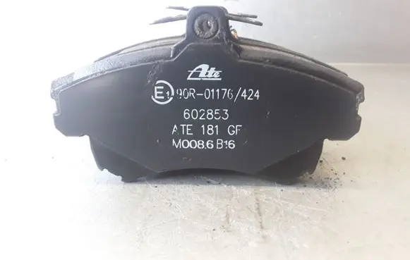 Volvo S40, V40 Brake pads (front) 602853