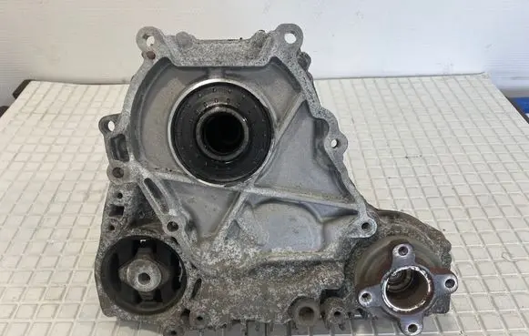 BMW X1 E84 Gearbox transfer box case 7635755