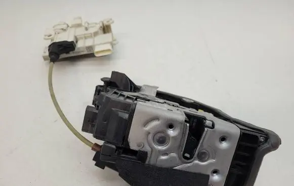 BMW 7 G11 G12 Rear door lock