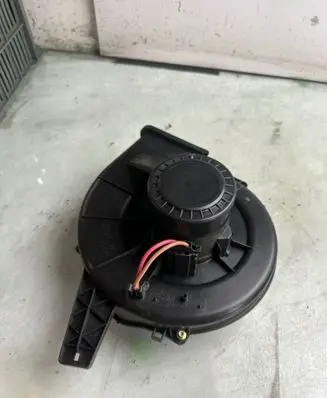 Volkswagen Polo IV 9N3 Heater fan/blower 6Q1820015C
