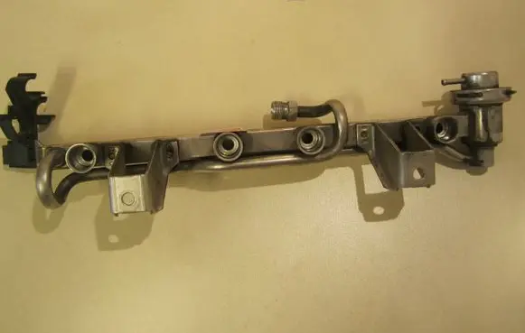 Skoda Superb B5 (3U) Fuel main line pipe 06B133317L
