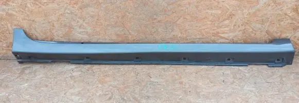 Suzuki Baleno IV Front sill trim cover