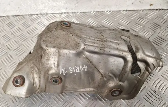 Toyota Auris 150 Exhaust heat shield 2558626010