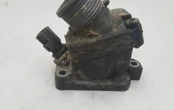 Volvo S60 Thermostat housing 8636954