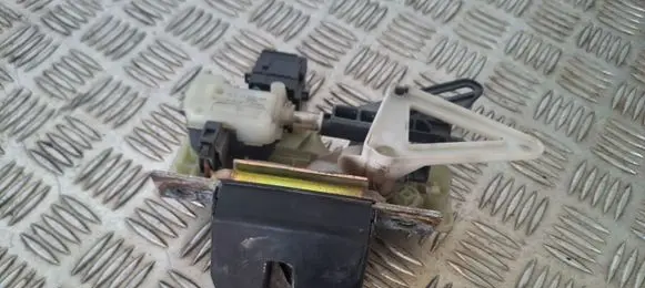 Volvo V70 Tailgate/trunk/boot lock/catch/latch 