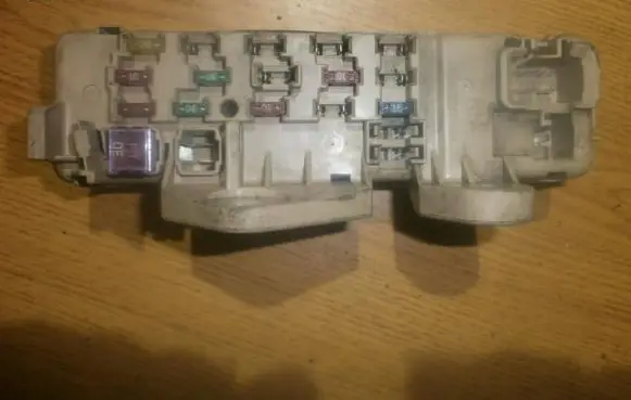 Mazda 323 Fuse box set pa66ppe