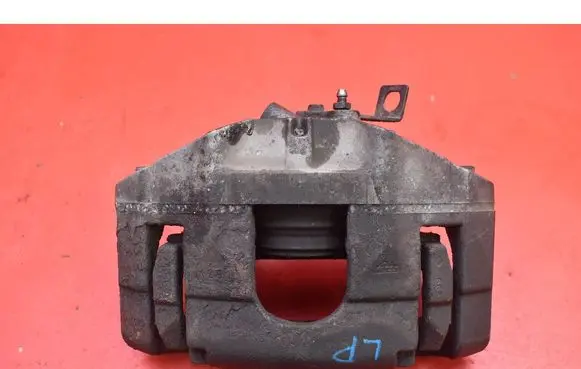 Skoda Superb B6 (3T) Front brake caliper