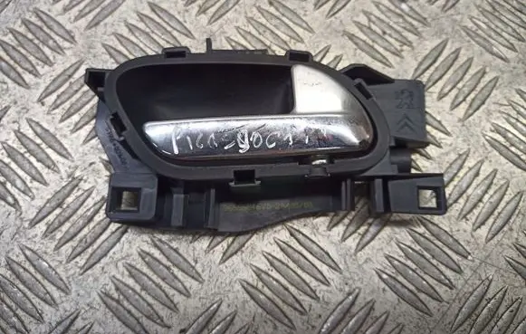 Citroen C4 I Picasso Rear door handle trim 96555516VD