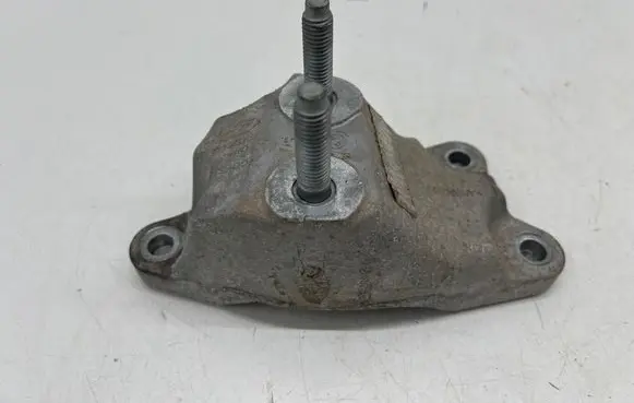 Ford Ecosport Gearbox mounting bracket GN117M125BA