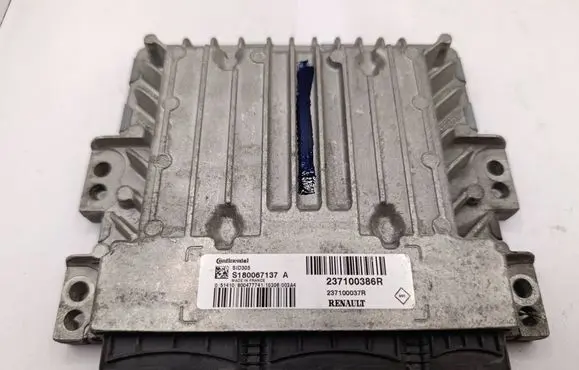 Nissan Qashqai Engine control unit/module S180067137A 237100037R 237100386R