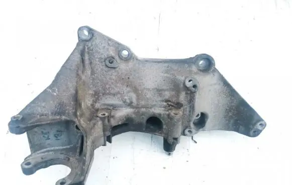 Renault Laguna II Engine mounting bracket 8200183214