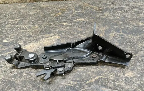 Fiat Doblo Sliding door lower roller guide/hinge 51815789 51842450