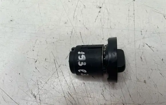 BMW 7 E38 Light switch 8363683