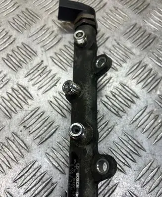 BMW 3 E90 E91 Fuel main line pipe 0445214030