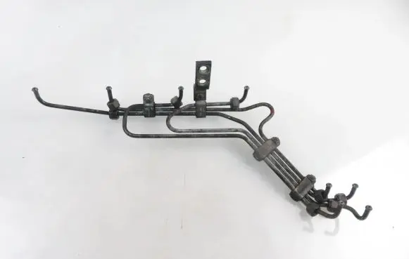 Fuel injector supply line/pipe