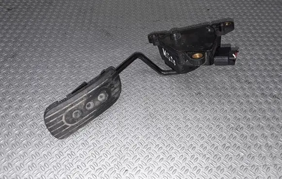 Nissan Micra Accelerator throttle pedal 18002AX700