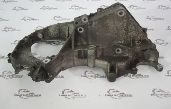 Engine mounting bracket