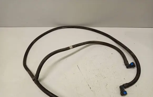 Volkswagen Touran II Headlight washer hose/pipe 1T0955970D