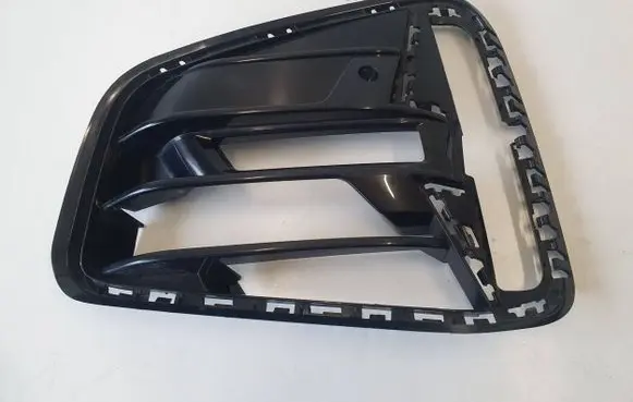 BMW 4 G22 G23 G24 G26 Front bumper lower grill 8076731