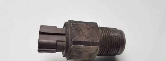 Fuel pressure sensor