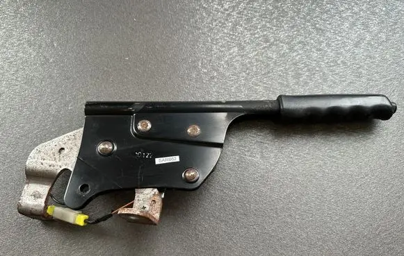 Nissan Patrol Y60 Hand brake release handle 3601001J00
