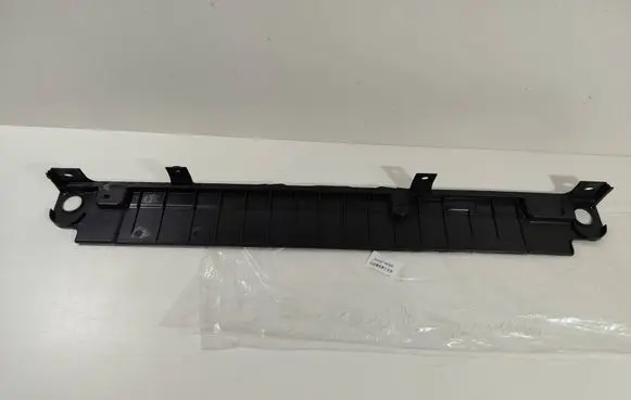 Nissan Rogue Intercooler air guide/duct channel 215426RA0A