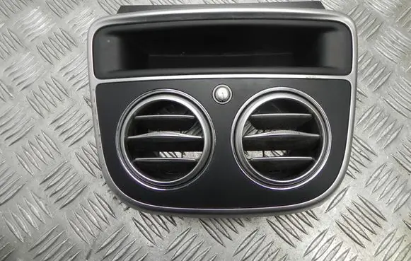Rear air vent grill