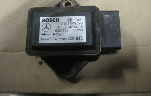 Mercedes-Benz E W211 ESP acceleration yaw rate sensor A0025426618