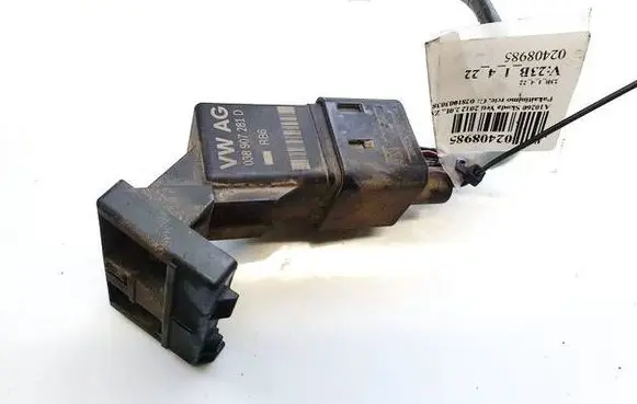 Skoda Yeti (5L) Glow plug pre-heat relay 0281003038 038907281d