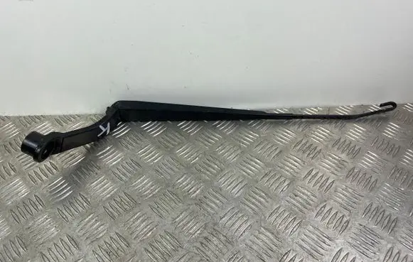 Mitsubishi Outlander Front wiper blade arm