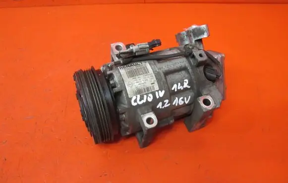 Renault Clio IV Air conditioning (A/C) compressor (pump) 926009582R